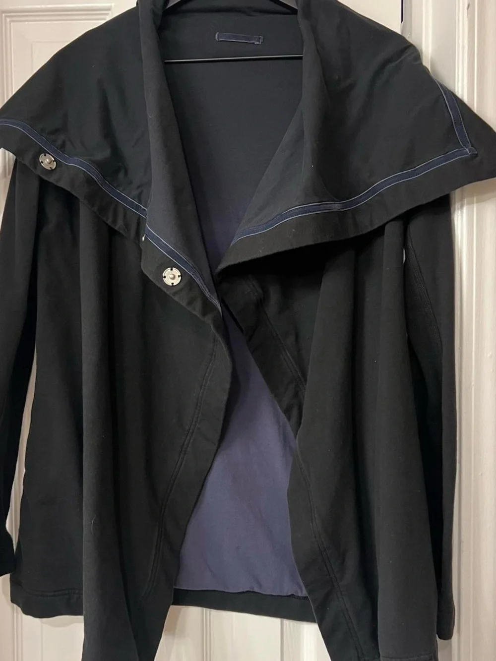lululemon athletica cape style